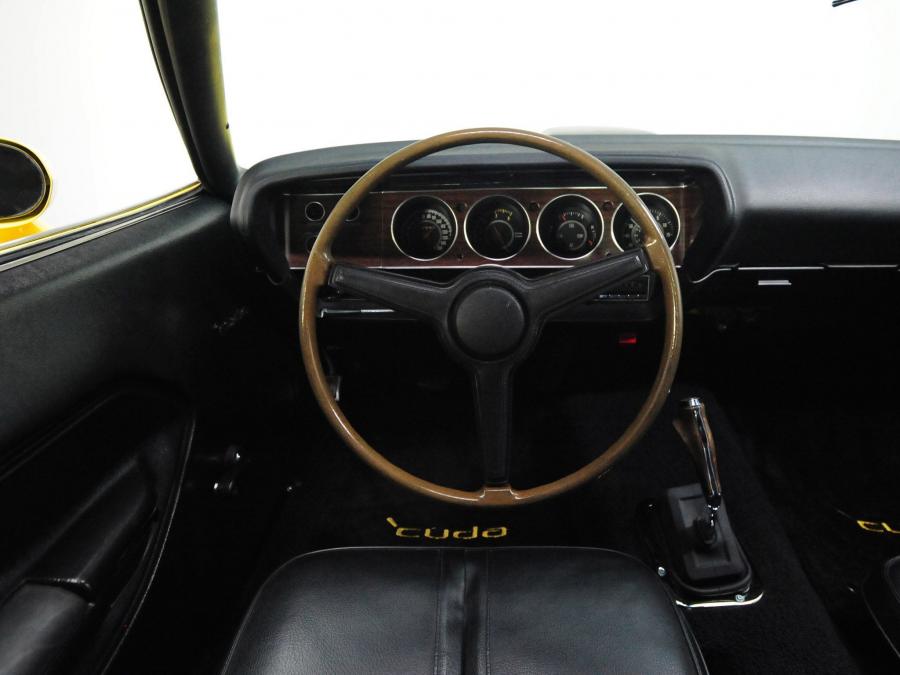  Plymouth &rsquo;Cuda 440 1971 года  (фото 2 из 9)